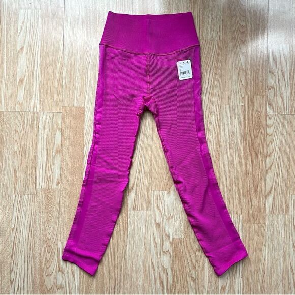 NWT Free People Movement Pink Free Throw Leggings - Size: Small - Picture 7 of 9